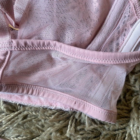 Victoria's Secret Pink Lace Bra - Picture 3 of 5